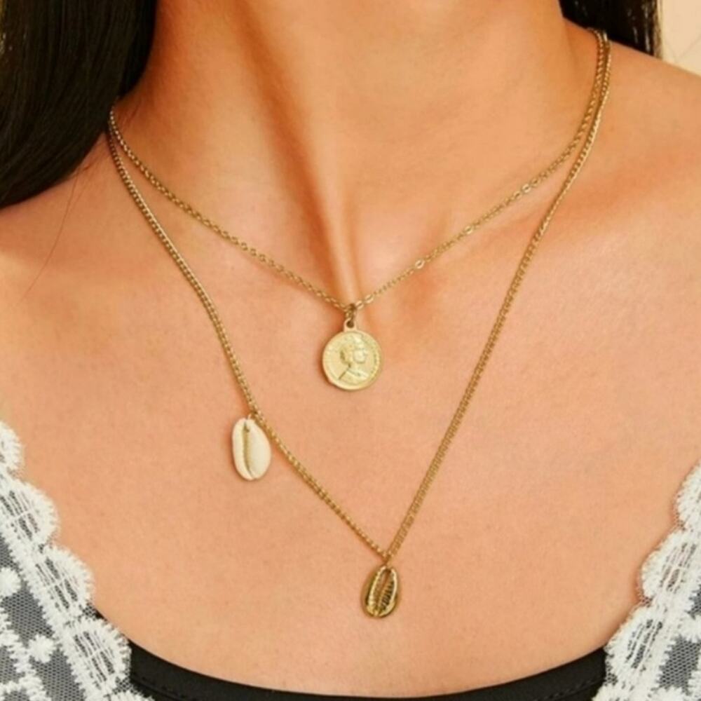 ♡Maggie♡ Coin and Shell Necklace